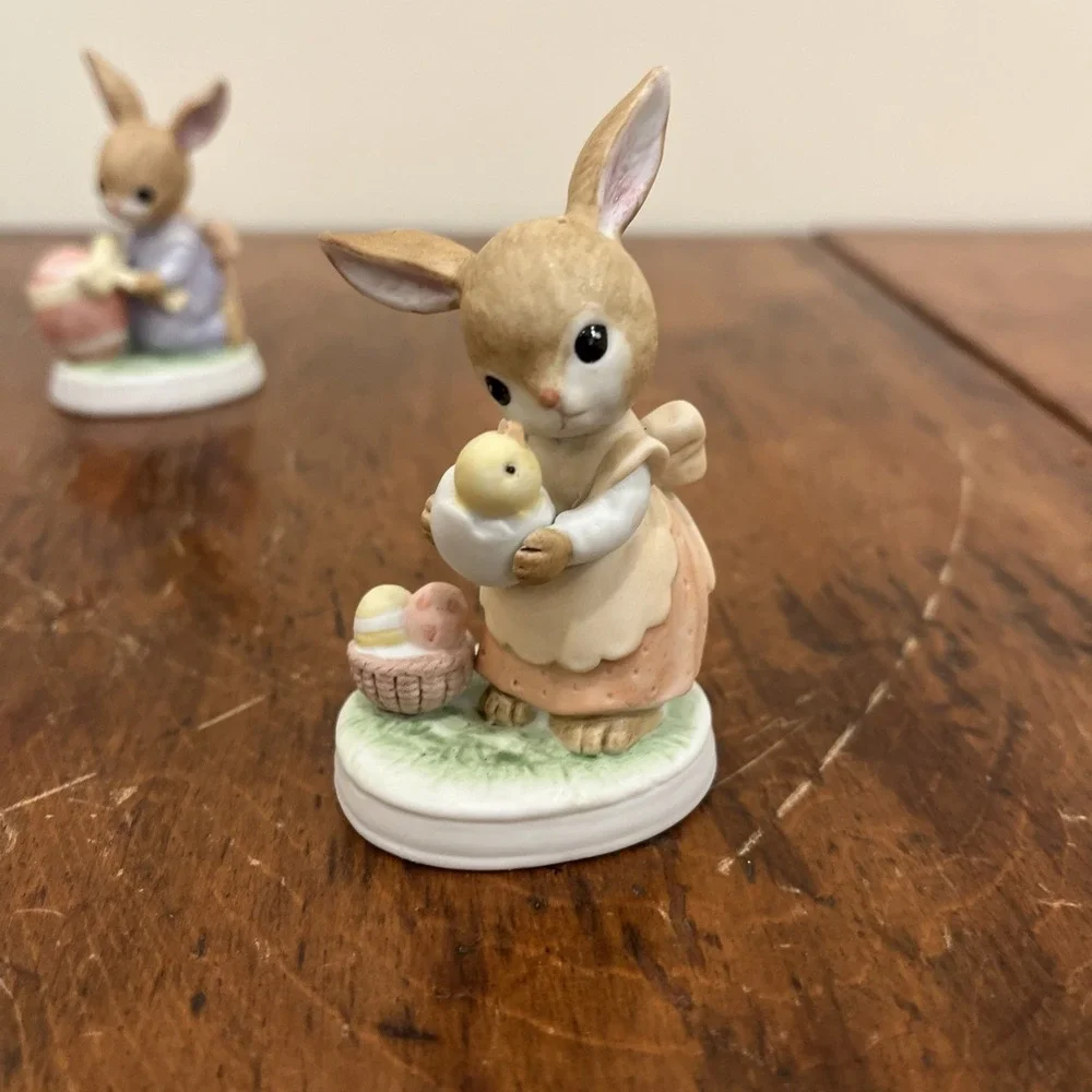 Vtg 5 1980's Lefton Boy and Girl Bunnies Bunny Easter Eggs Figurines #03500